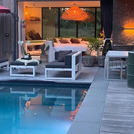 Duinenhuisje, Poolhouse Met Prive Zwembad En Buitendouche Coxyde