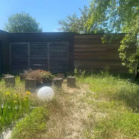 Duinenhuisje, Poolhouse Met Prive Zwembad En Buitendouche Coxyde
